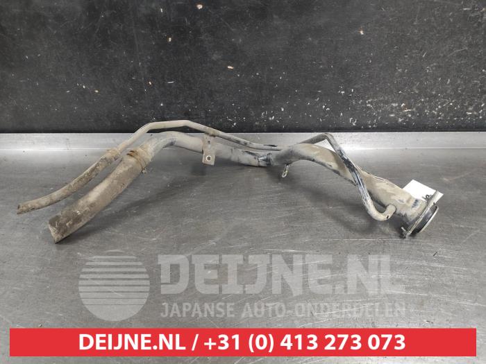 Suzuki Swift Füllrohr Kraftstofftank O717861