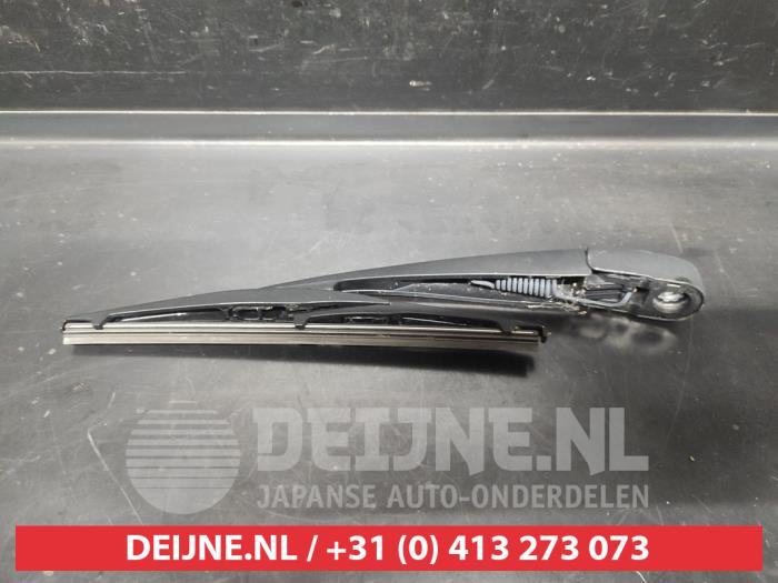 Suzuki S-Cross Rear wiper arm O717926