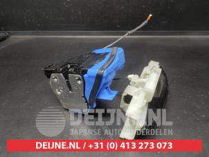 Hyundai I20 Front door lock mechanism 4-door, right O717996 photo 2