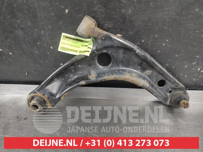 Toyota Yaris Querlenker unten rechts vorne O718097