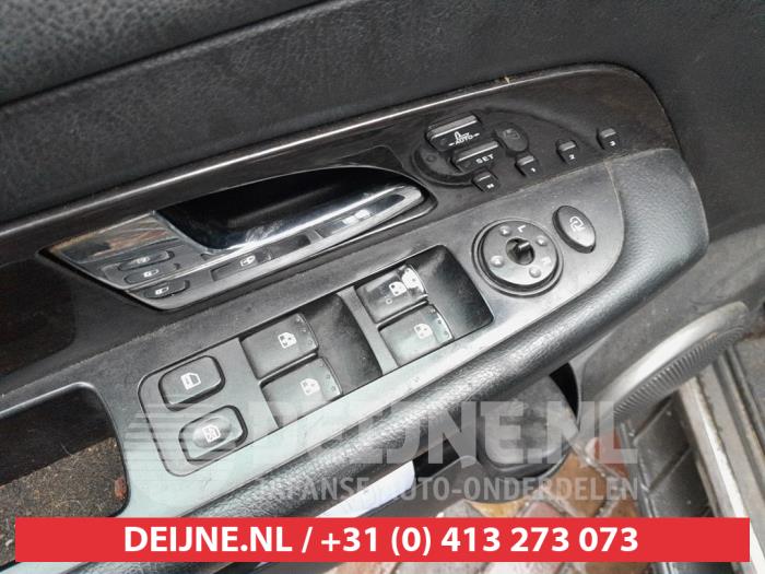 Ssang Yong Rexton Multi-functional window switch O718071