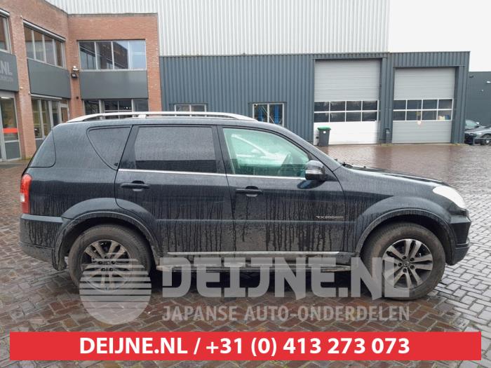Ssang Yong Rexton Door window 4-door, front right O718089