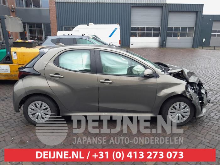 Toyota Yaris Tür 4-türig rechts hinten O718387