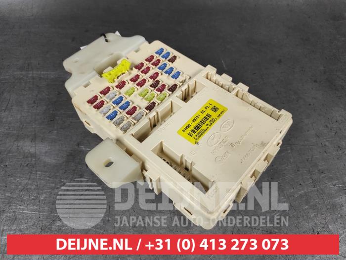 Hyundai IX35 Fuse box O718499
