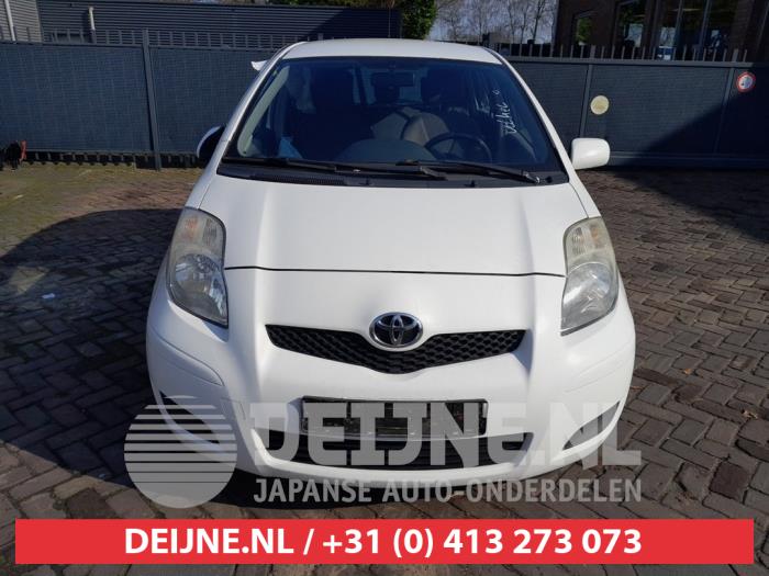 Toyota Yaris Bonnet O718543