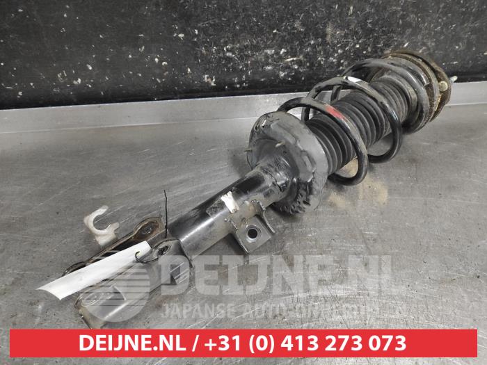 Hyundai I20 Stoßdämpferstrebe links vorne O718669