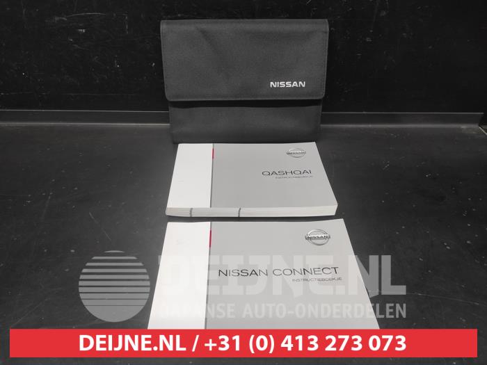 Nissan Qashqai Instruction Booklet O718780