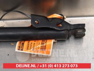 Toyota Previa Gasdemper links-achter O294368 foto 3