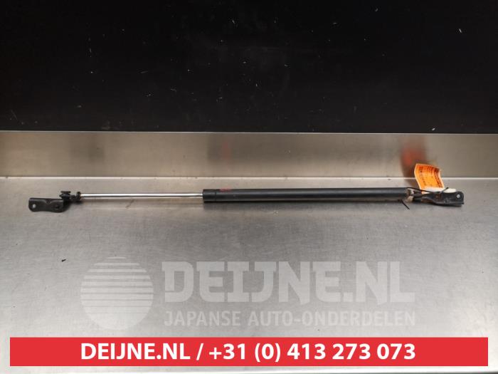 Toyota Previa Gasdemper rechts-achter O295401