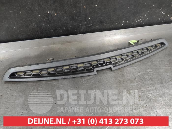 Chevrolet Spark Grille O718870