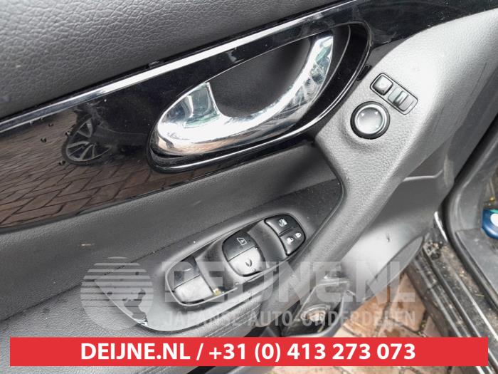 Nissan Qashqai Multi-functional window switch O718948