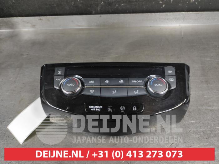 Nissan Qashqai Heater control panel O718965