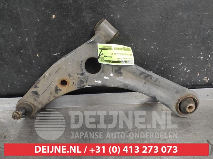 Mitsubishi Colt Querlenker unten links vorne O719048