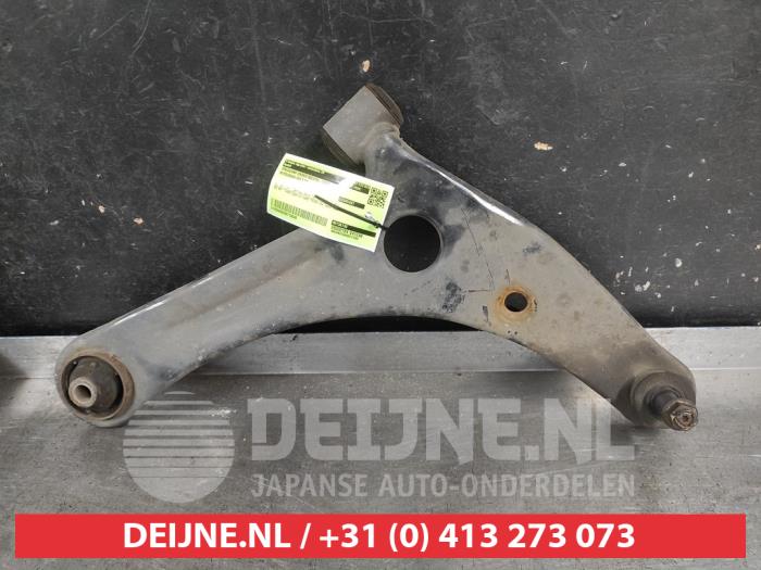 Mitsubishi Colt Querlenker unten rechts vorne O719049