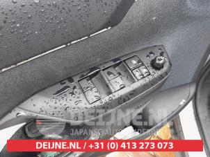 Toyota Yaris Cross Kombischalter Fenster O719178 foto 3