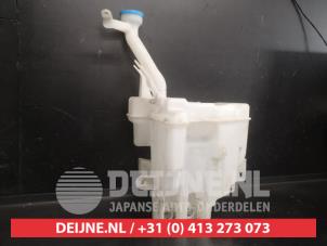 Suzuki Grand Vitara Front windscreen washer reservoir O719203 photo 2