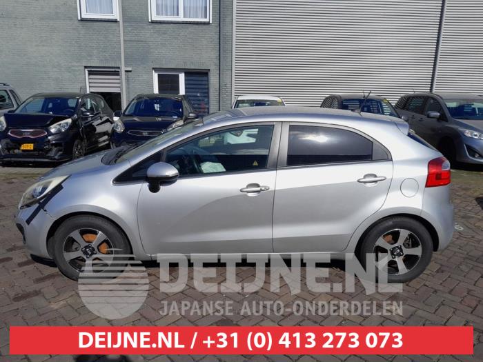Kia Rio Portierruit 4Deurs links-achter O719217