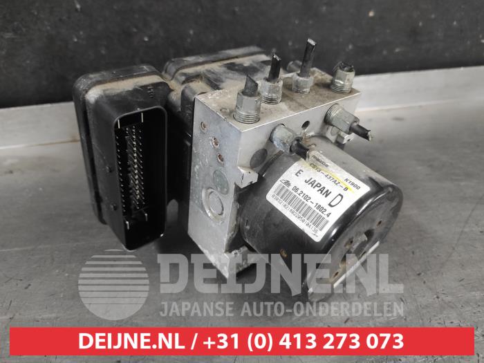Mazda 5 ABS Pomp O719264