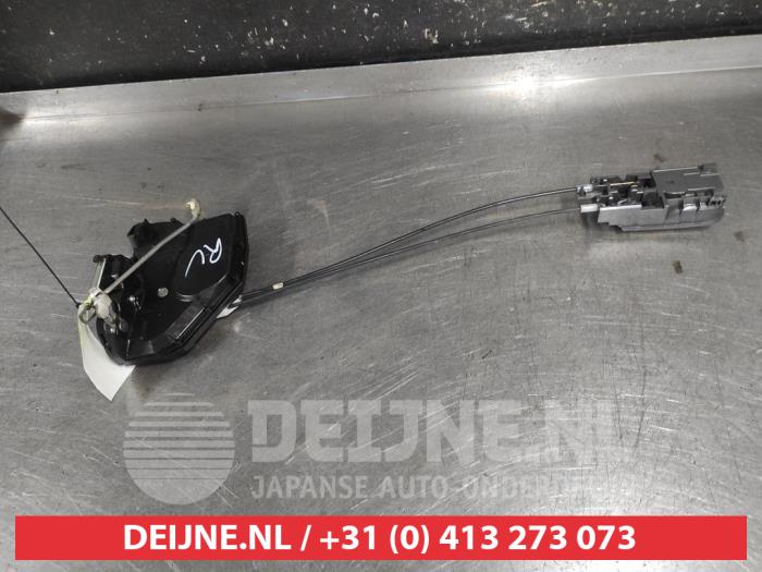 Suzuki Swift Deurslot Mechaniek 4Deurs rechts-voor O719361