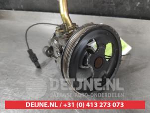 Suzuki Swift Power steering pump O719477 photo 2