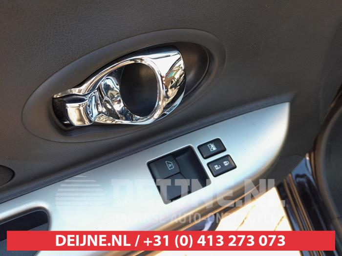 Nissan Micra Multi-functional window switch O719493