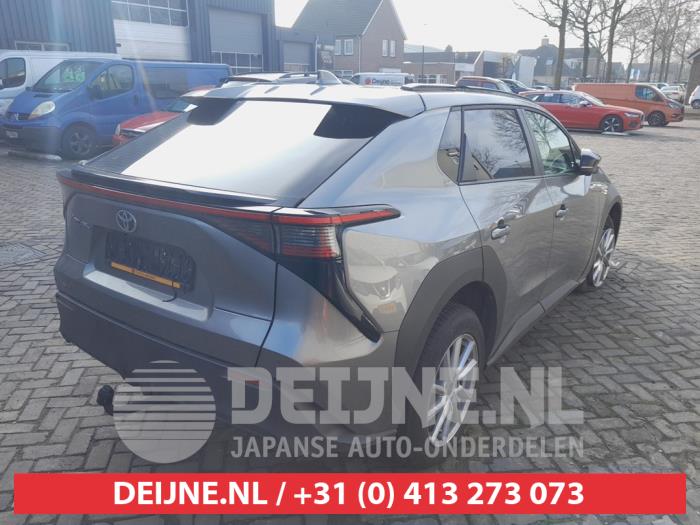 Toyota bZ4X Taillight, right O719625