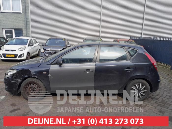 Hyundai I30 Türscheibe 4-türig links vorne O719738