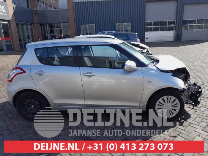 Suzuki Swift Dreieckfenster rechts hinten O719883