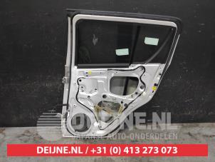 Suzuki Swift Rear door 4-door, right O719884 photo 2