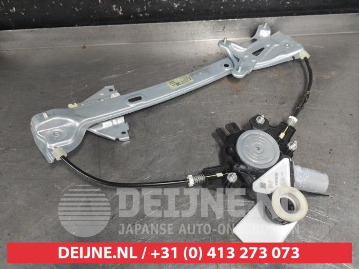 Toyota Corolla Fenstermechanik 4-türig links vorne O719993