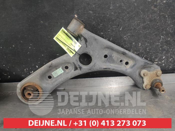 Hyundai Kona Draagarm onder rechts-voor O720004