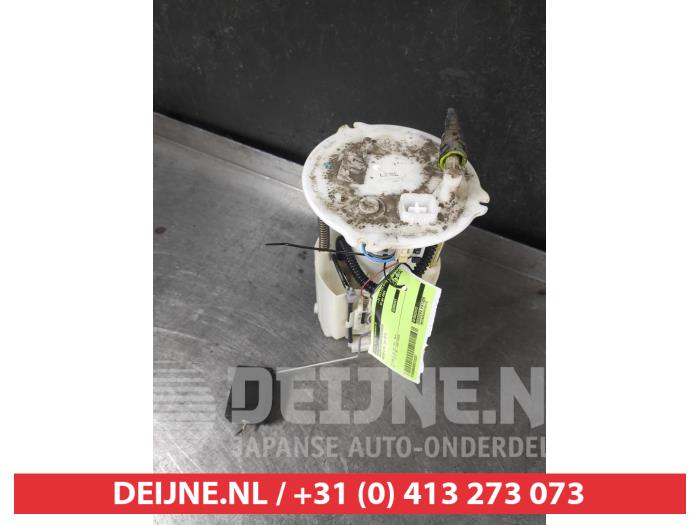 Gebruikte Tank element Pomp Mazda 5 (CWA9) 2.0i 16V Prijs op aanvraag aangeboden door V.Deijne Jap.Auto-onderdelen BV