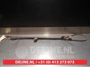 Gebruikte Handrem Kabel Honda Civic (FK/FN) 2.0i Type R VTEC 16V Prijs € 20,00 Margeregeling aangeboden door V.Deijne Jap.Auto-onderdelen BV