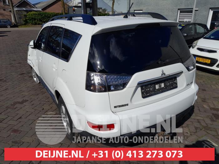 Mitsubishi Outlander Heckklappenreflektor links O720347