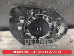 Toyota Yaris Cross Spiegelglas links O720392 foto 2