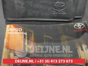 Toyota Aygo Betriebsanleitung O720417 foto 2