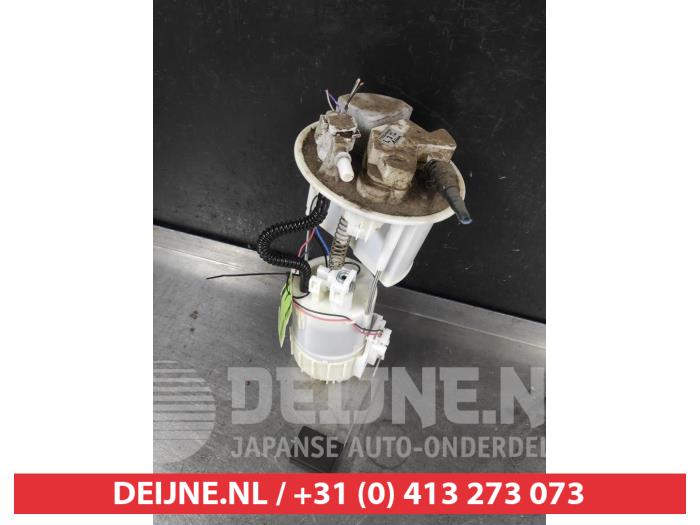 Gebruikte Tank element Pomp Toyota Aygo (B10) 1.0 12V VVT-i Prijs € 50,00 Margeregeling aangeboden door V.Deijne Jap.Auto-onderdelen BV