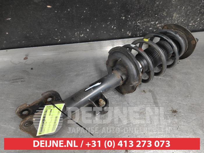 Kia Sorento Stoßdämpferstrebe links vorne O720543