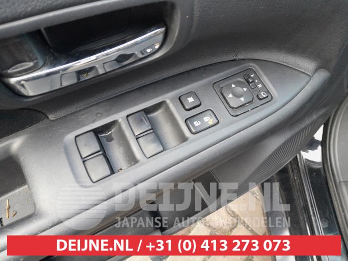 Mitsubishi Outlander Multi-functional window switch O720568
