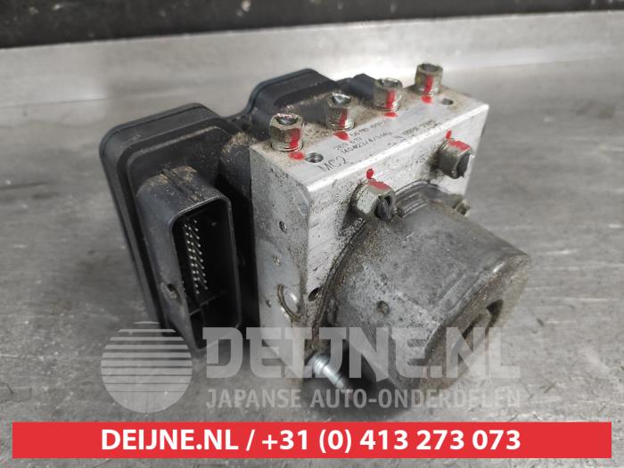 Suzuki Swift ABS Pomp O720643