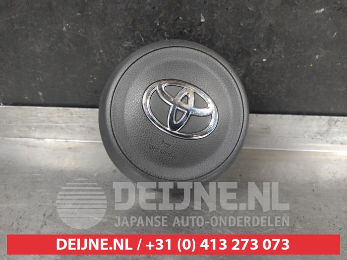 Toyota Yaris Cross Left airbag (steering wheel) O720759