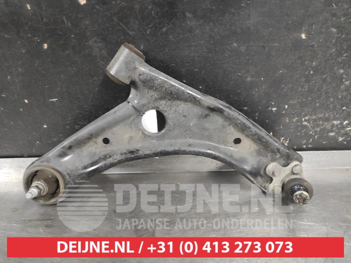 Toyota Yaris Cross Front lower wishbone, right O720774