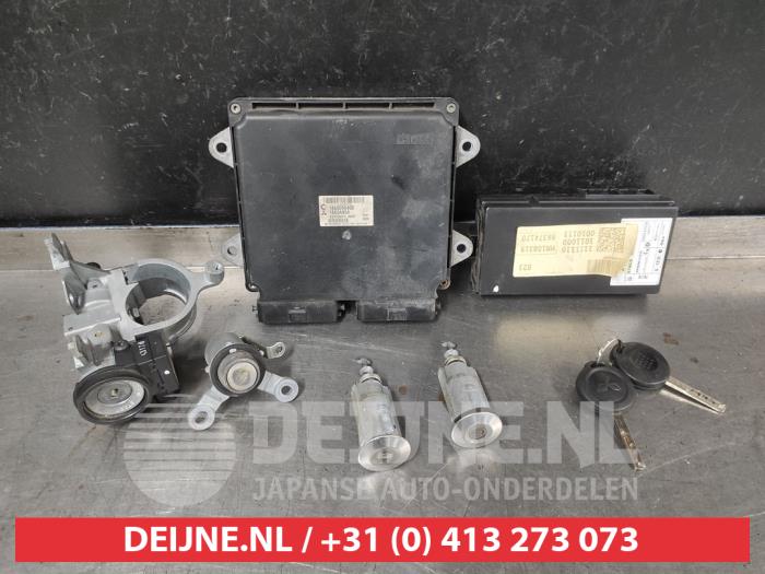 Mitsubishi Colt Kontaktslot+Sleutel O720826