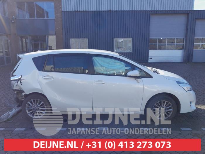 Toyota Verso Dreieckfenster rechts hinten O720942
