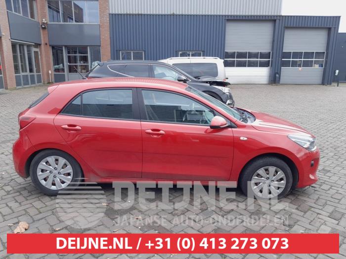 Kia Rio Front door 4-door, right O721029