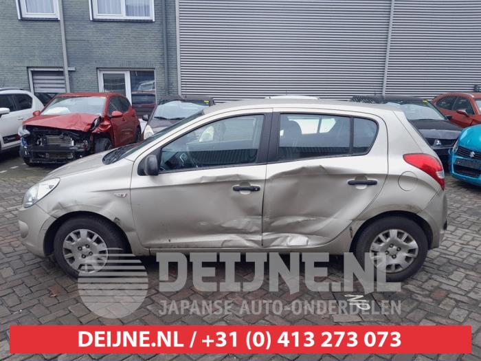 Hyundai I20 Driehoeks Ruit links-achter O721072