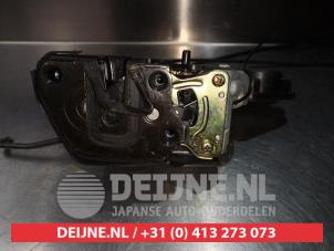 Kia Carnival Deurslot Mechaniek 4Deurs links-achter O280215 foto 2