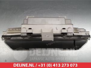 Toyota Avensis Verso Odometer KM O305173 photo 4