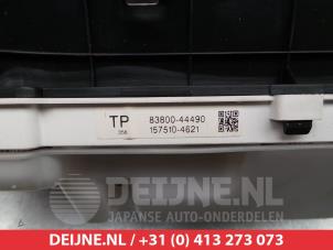 Toyota Avensis Verso Odometer KM O305173 photo 3