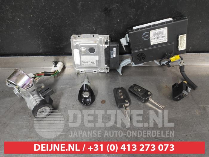 Kia Venga Kontaktslot+Sleutel O721338